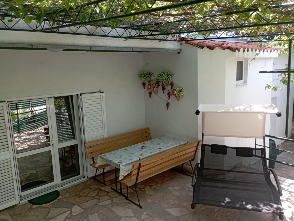 Pia Apartment Dugi Rat Esterno foto