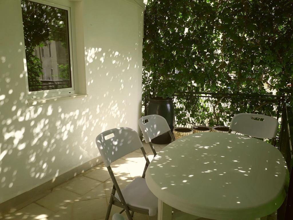 Pia Apartment Dugi Rat Esterno foto